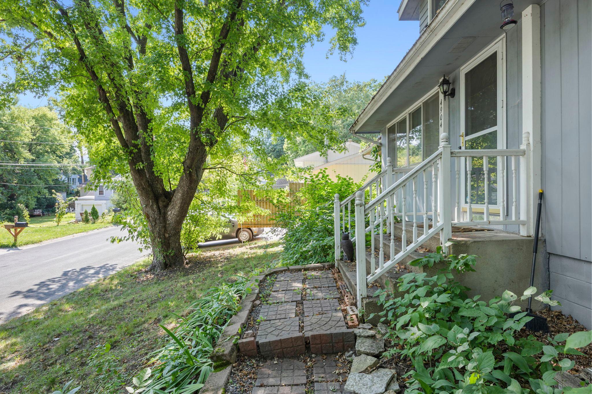 3rd image of 4904 Hanover Rd, Mound, MN 55364 | MLS# 7035691