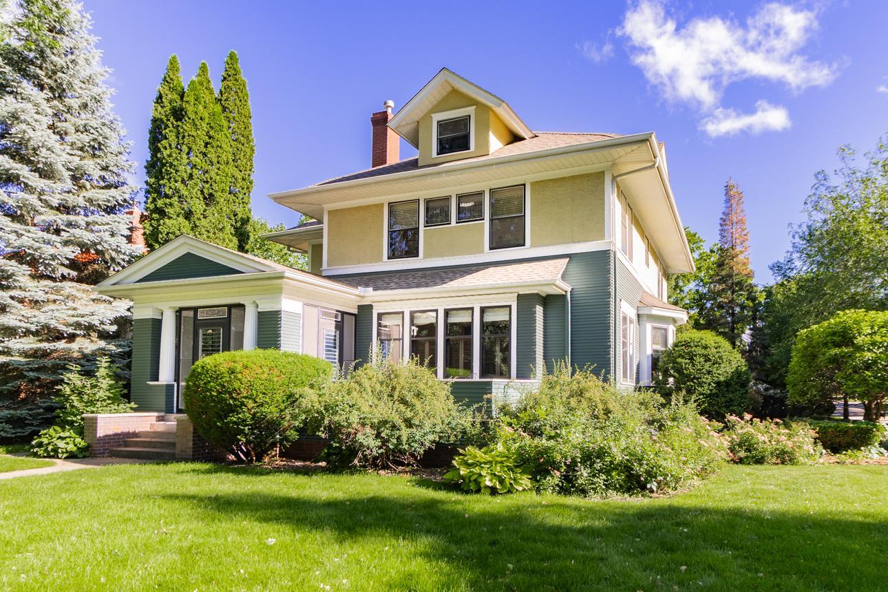 2nd image of 1825 Summit Ave, Saint Paul, MN 55105 | MLS# 7035862