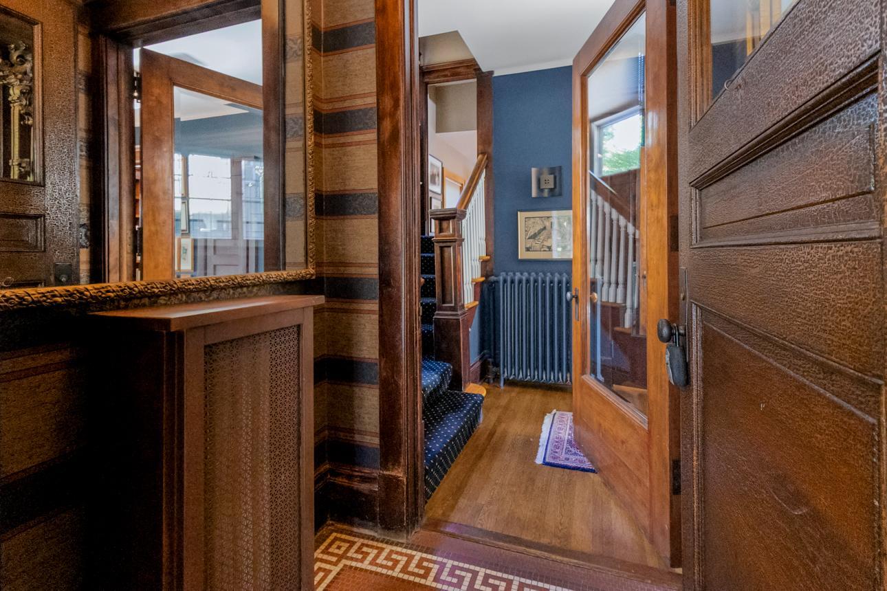 5th image of 1825 Summit Ave, Saint Paul, MN 55105 | MLS# 7035862