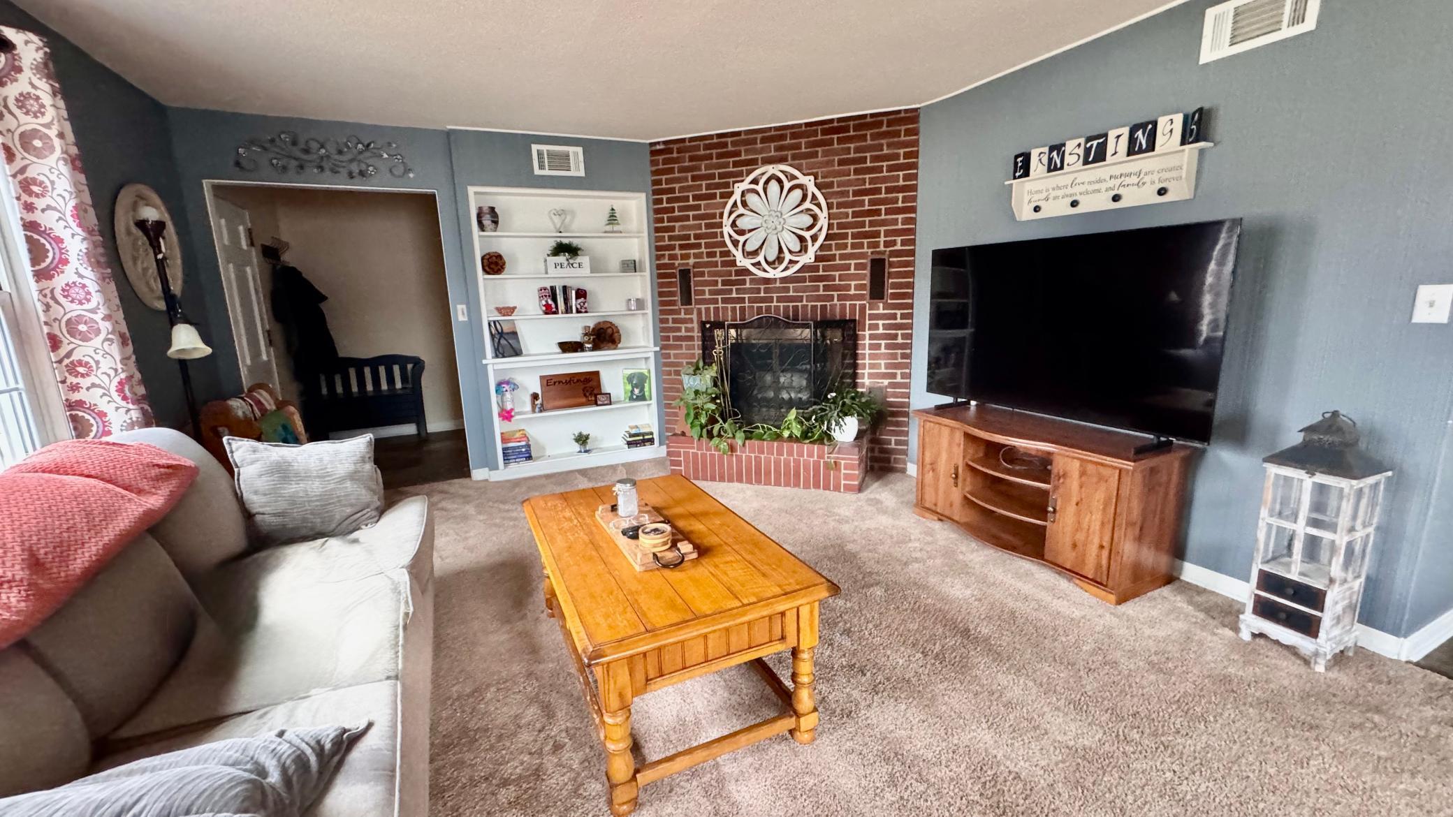 Homes for sale in Le Sueur, MN | 108 N Park Ln, Le Sueur, MN 56058 | MLS# 7035877