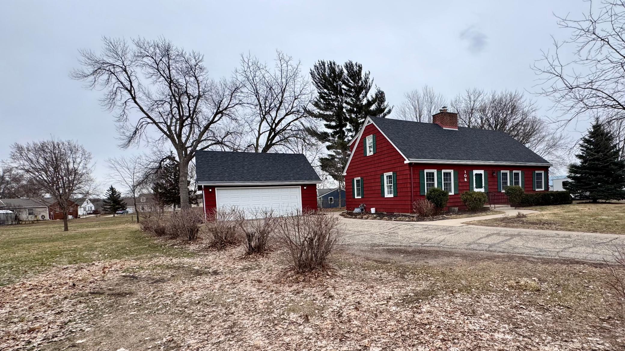 Homes for sale in Le Sueur, MN | 108 N Park Ln, Le Sueur, MN 56058 | MLS# 7035877