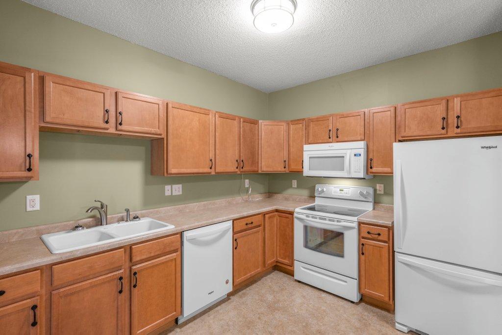 5th image of 114200 Hundertmark Rd, Chaska, MN 55318
