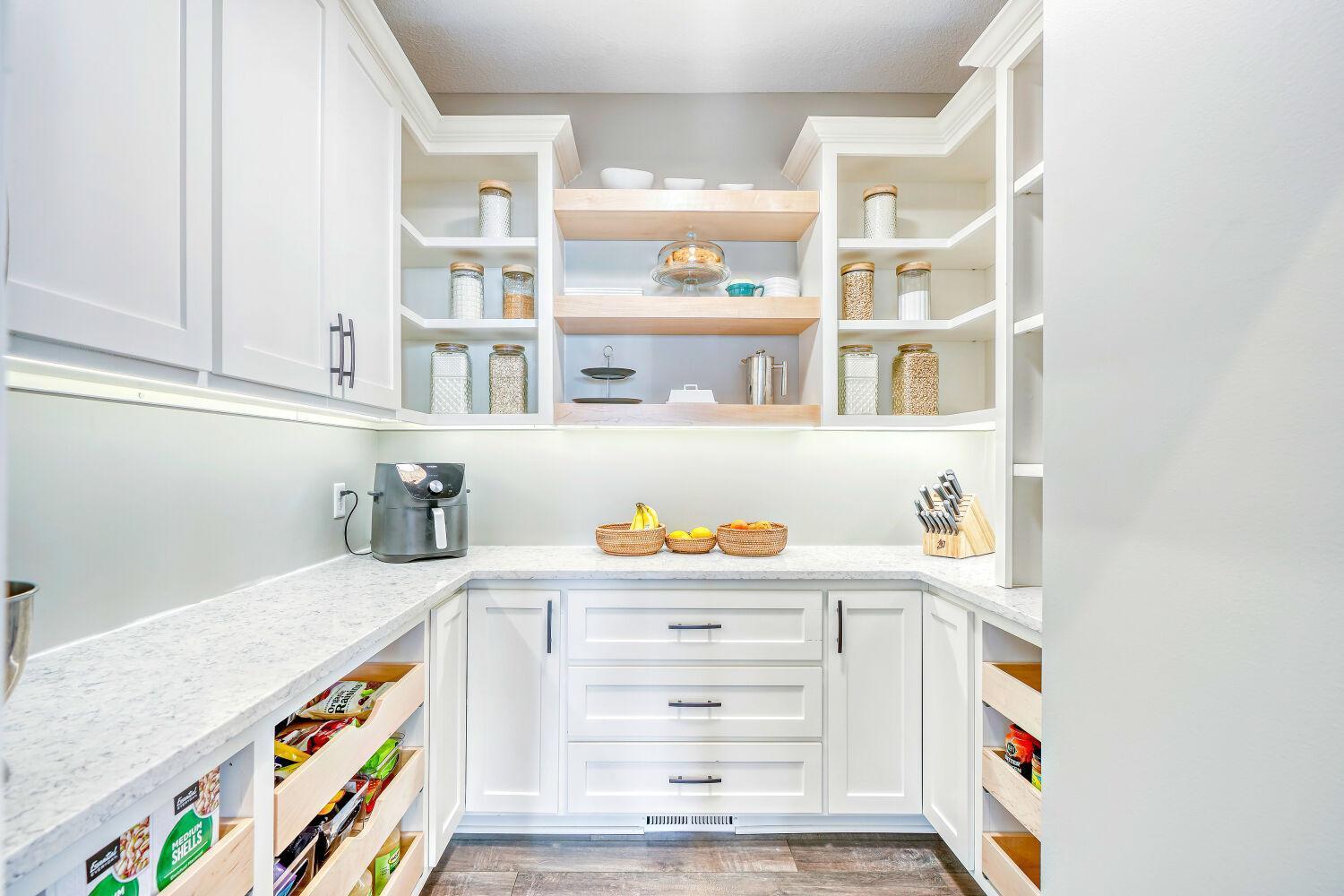 Homes for sale in Savage, MN | 15536 Hampshire Ln, Savage, MN 55378 | MLS# 7036012