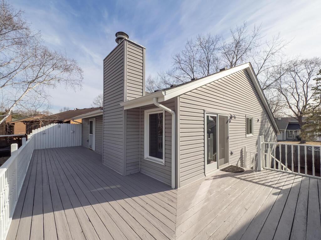 Homes for sale in Shoreview, MN | 5545 Knoll Dr, Shoreview, MN 55126 | MLS# 7036177