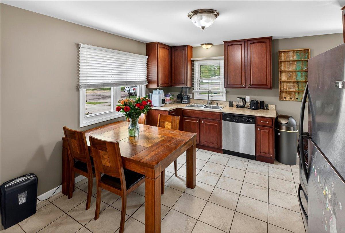 1st image of 4506 Yates Ave N, Crystal, MN 55422 | MLS# 7036183