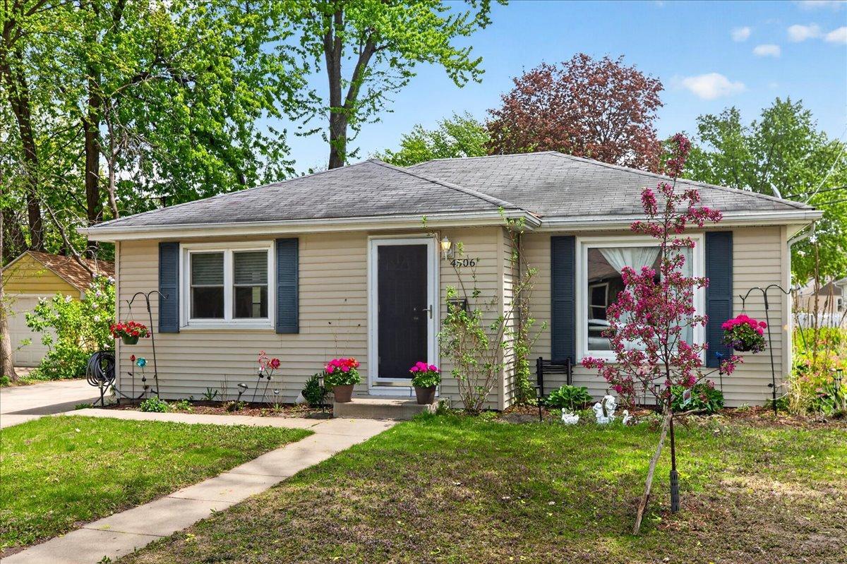 3rd image of 4506 Yates Ave N, Crystal, MN 55422 | MLS# 7036183