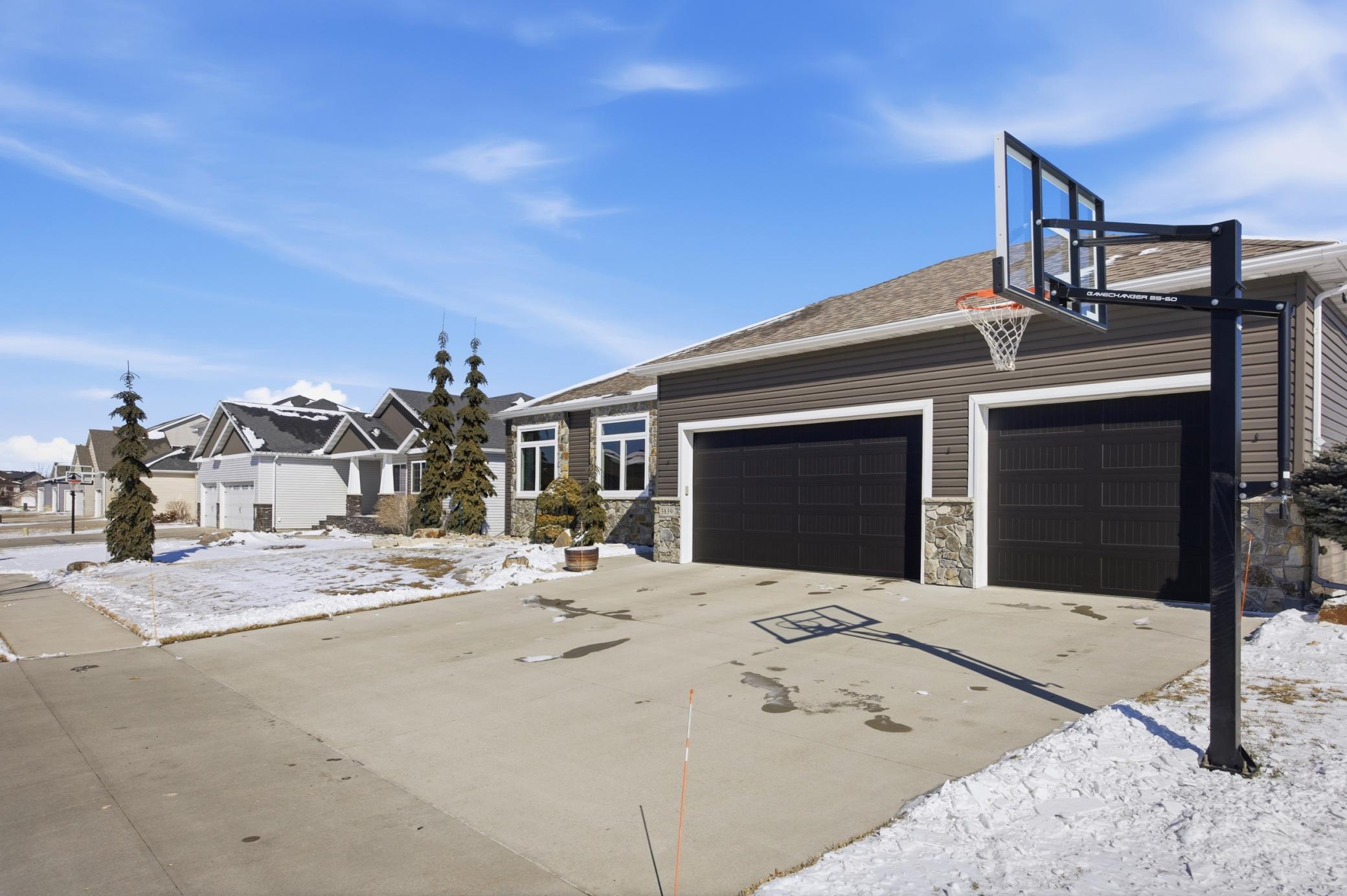Homes for sale in West Fargo, ND | 3839 Reserve Dr E, West Fargo, ND 58078 | MLS# 7036481