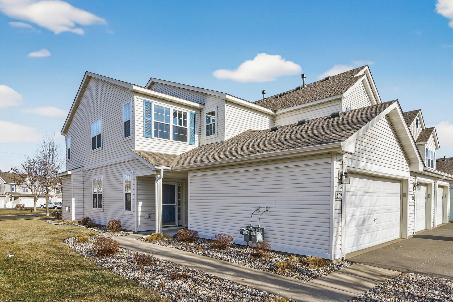 Homes for sale in Shakopee, MN | 609 Providence Dr, Shakopee, MN 55379 | MLS# 7036843