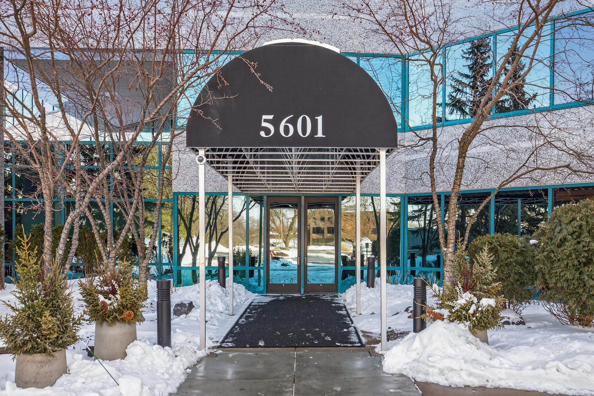 Homes for sale in Minnetonka, MN | 5601 Smetana Dr #101, Minnetonka, MN 55343 | MLS# 7036864