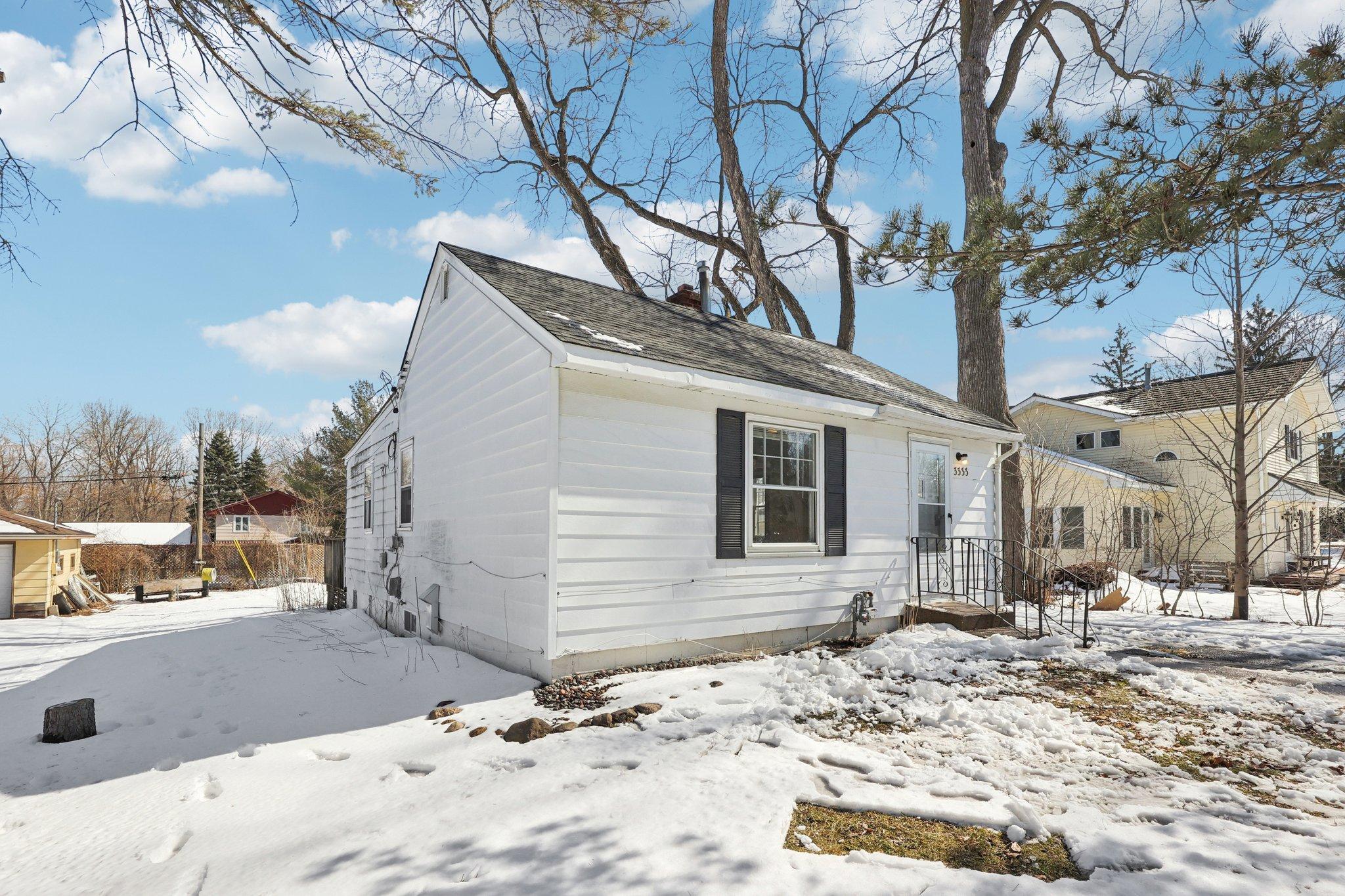 Homes for sale in Hopkins, MN | 3333 Chippewa Rd, Hopkins, MN 55305 | MLS# 7037312