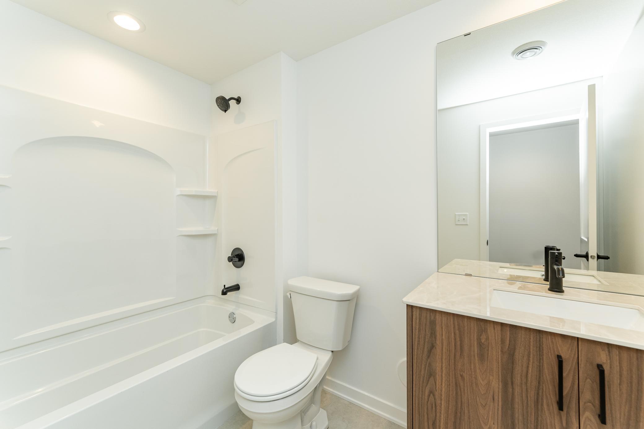 23rd image of 1085 Century Village Ln Ne, Rochester, MN 55906 | MLS# 7037348