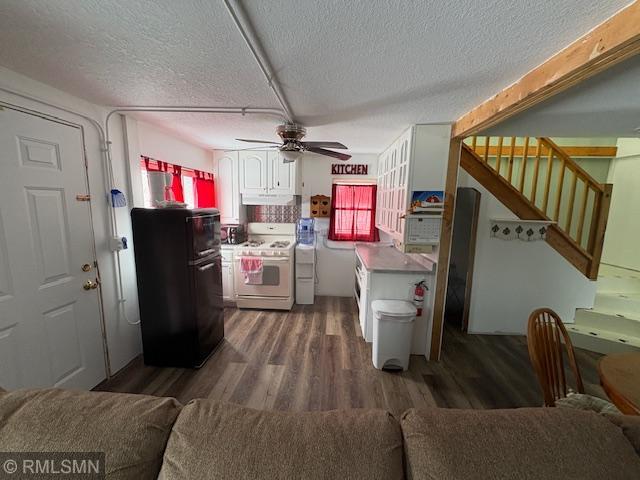 Homes for sale in Hinckley, MN | 27048 Hawthorn Rd N, Hinckley, MN 55037 | MLS# 7037414