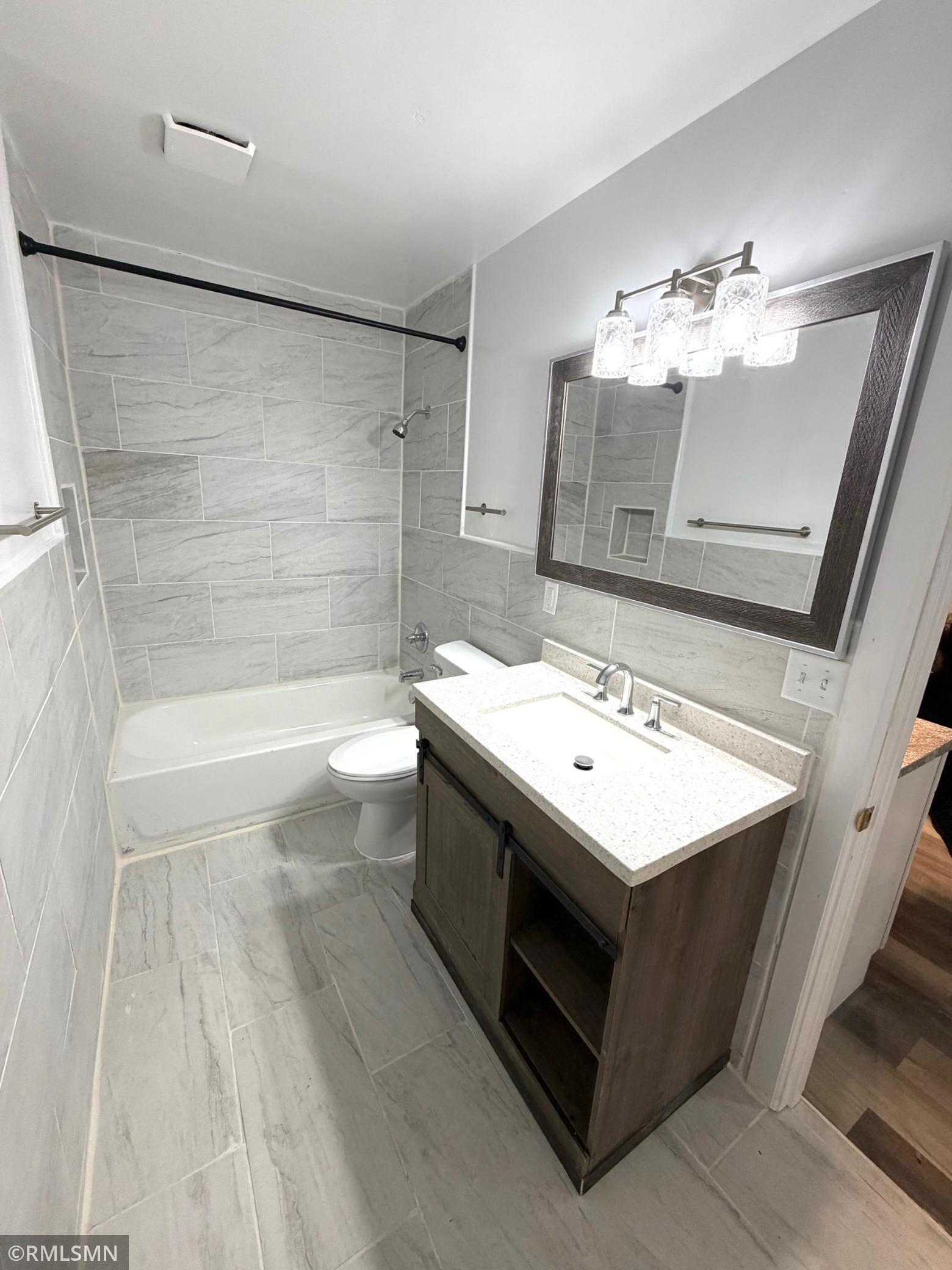 Homes for sale in Saint Paul, MN | 886 Johnson Pkwy, Saint Paul, MN 55106 | MLS# 7038085