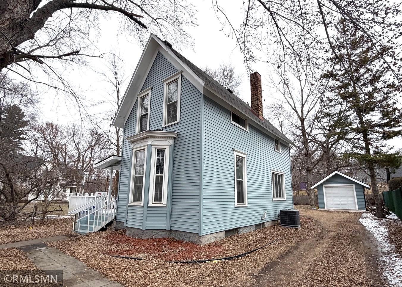 Homes for sale in Saint Paul, MN | 886 Johnson Pkwy, Saint Paul, MN 55106 | MLS# 7038085