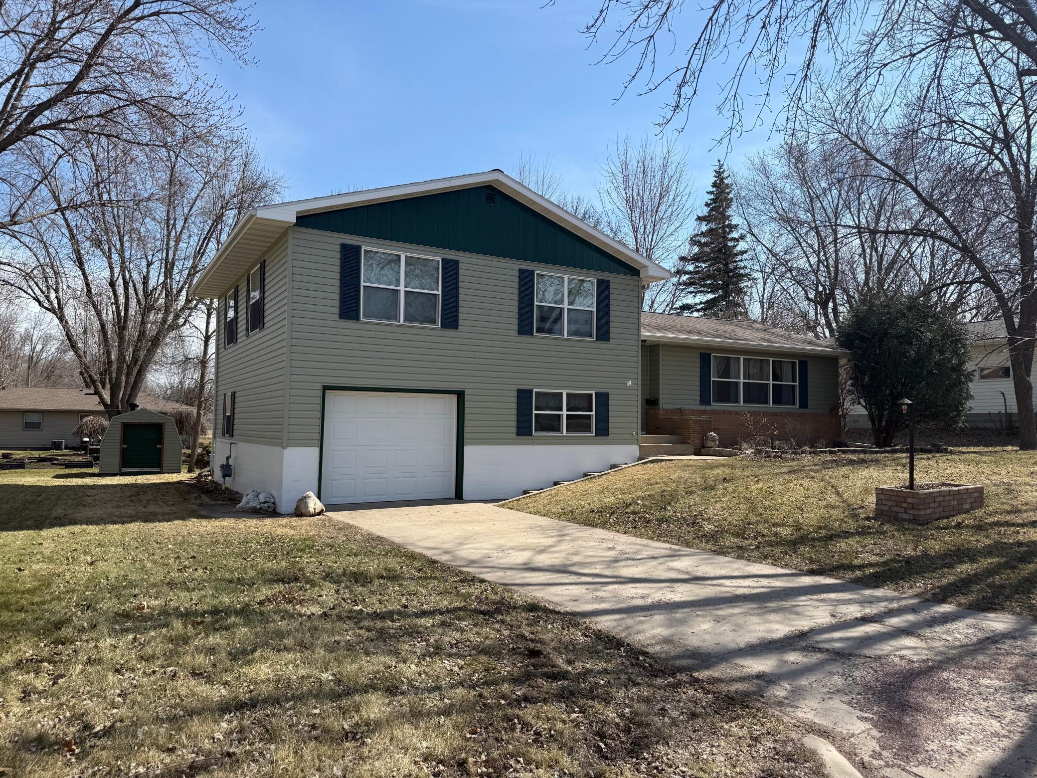 Homes for sale in Redwood Falls, MN | 501 Veda Dr, Redwood Falls, MN 56283 | MLS# 7038176