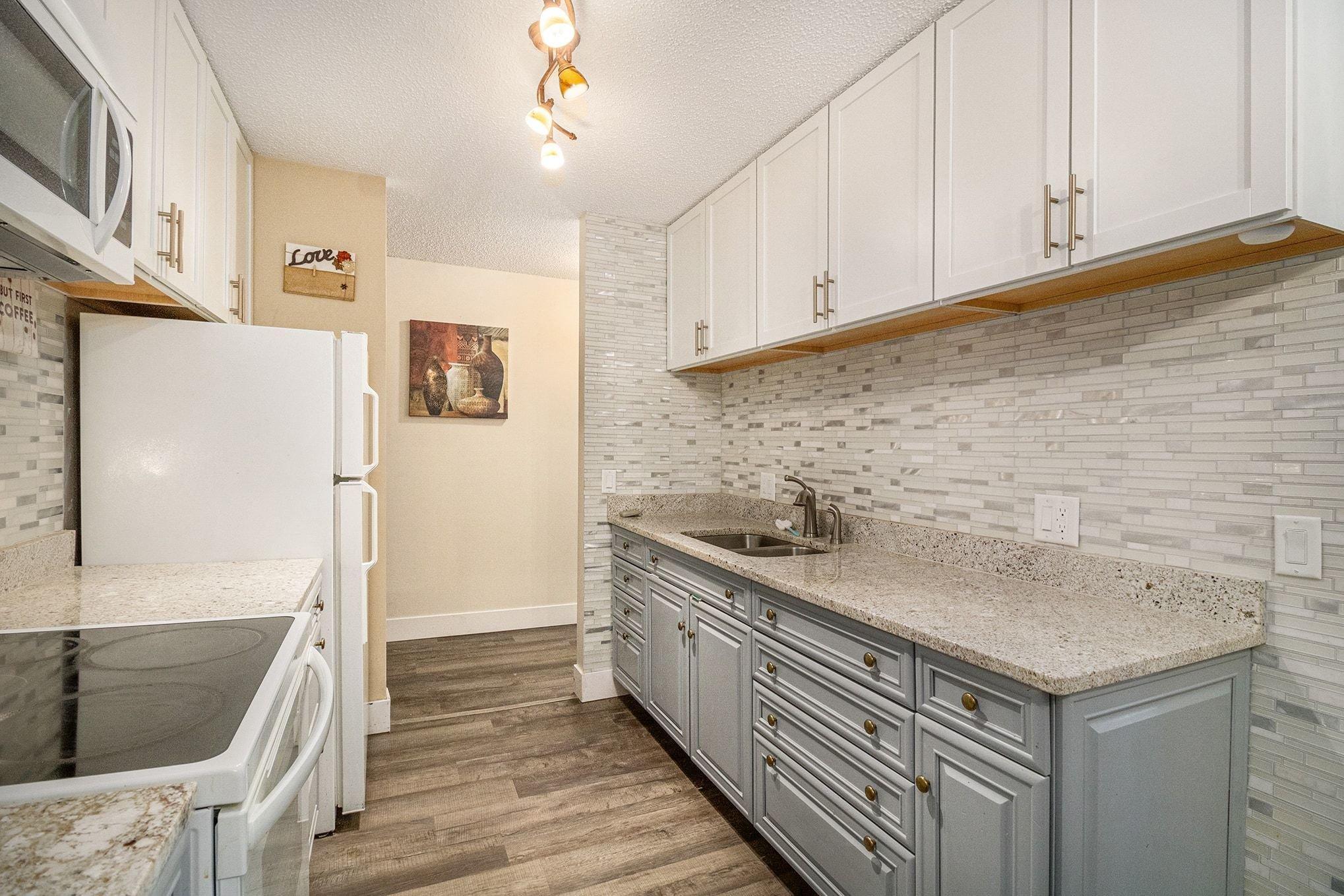 Homes for sale in Bloomington, MN | 4001 Heritage Hills Dr #304, Bloomington, MN 55437 | MLS# 7038316