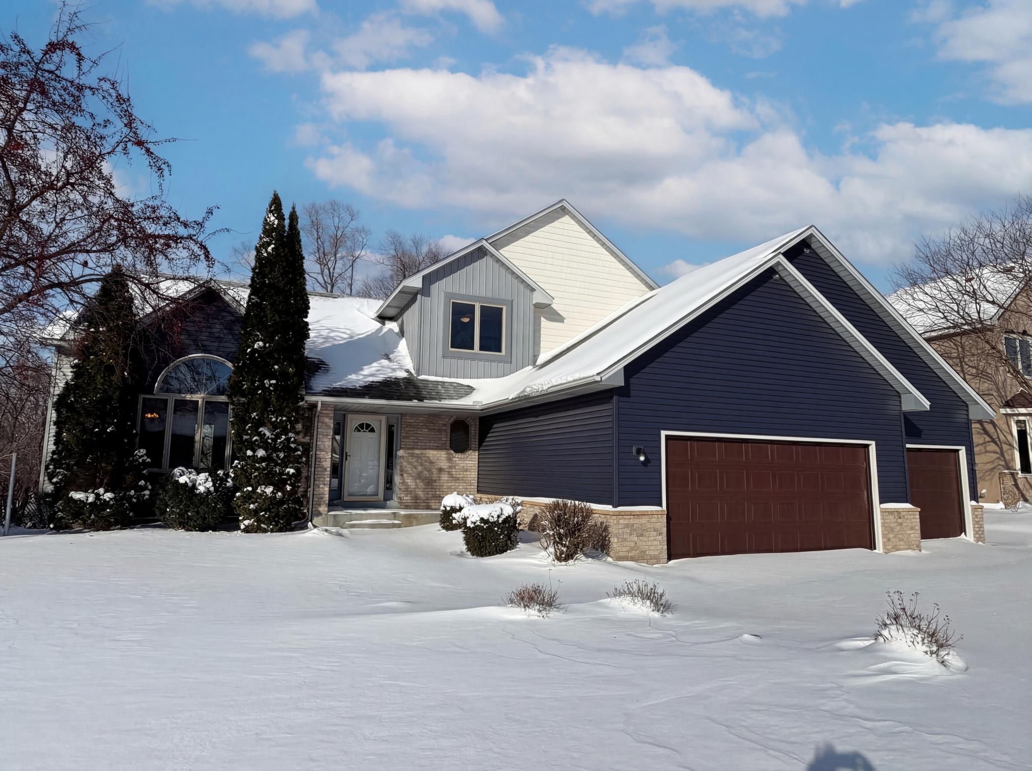 Homes for sale in Maple Grove, MN | 8433 Upland Ln N, Maple Grove, MN 55311 | MLS# 7038526