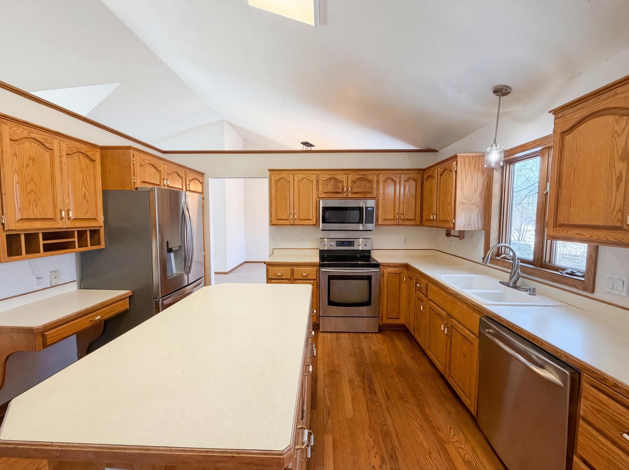 Homes for sale in Maple Grove, MN | 8433 Upland Ln N, Maple Grove, MN 55311 | MLS# 7038526