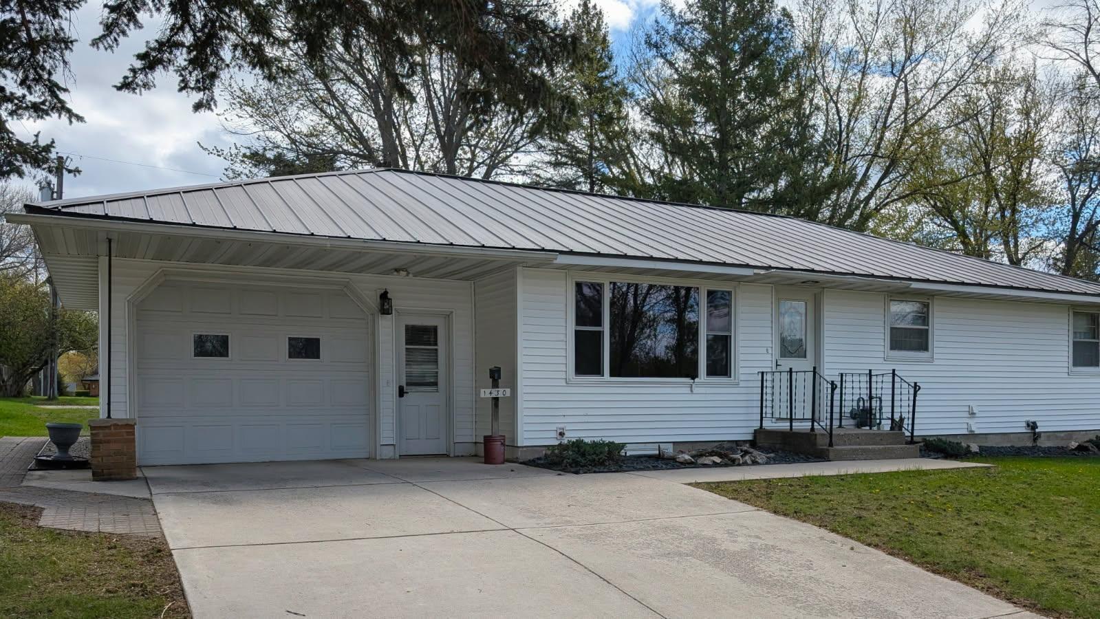 Homes for sale in Montevideo, MN | 1430 N 4Th St, Montevideo, MN 56265 | MLS# 7038578