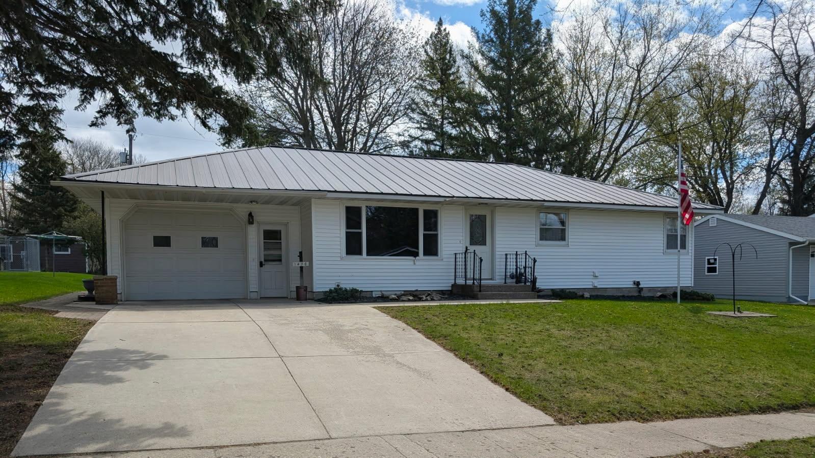 Homes for sale in Montevideo, MN | 1430 N 4th St, Montevideo, MN 56265 | MLS# 7038578