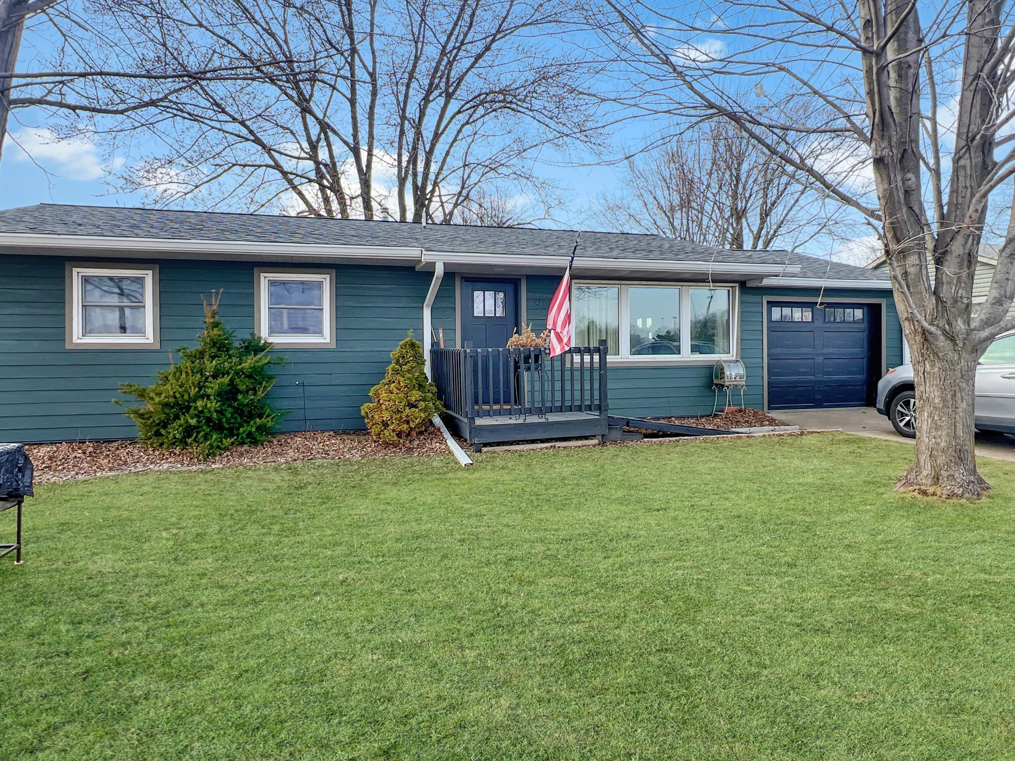 1st image of 922 S State St, Fairmont, MN 56031 | MLS# 7038608