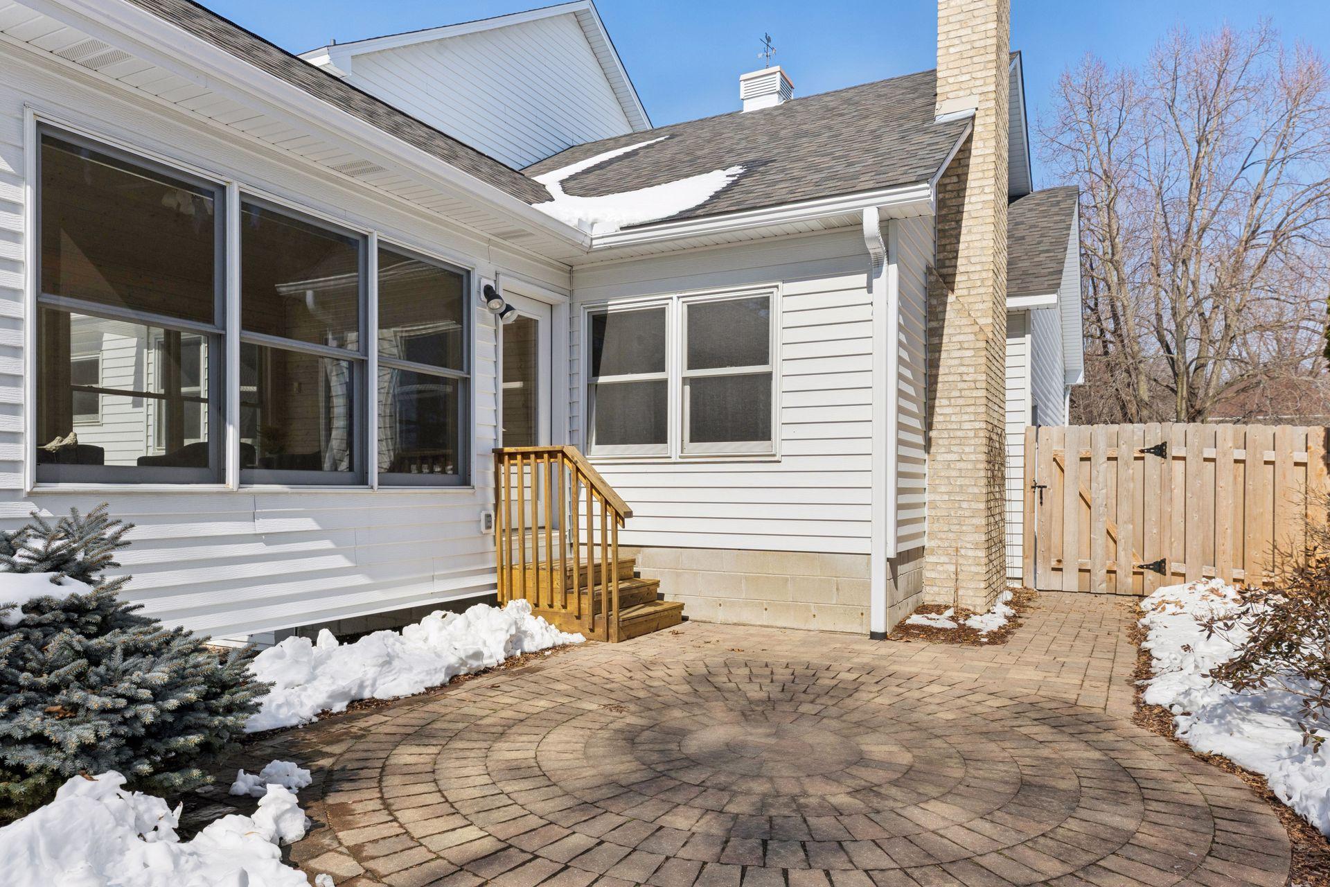 Homes for sale in Vadnais Heights, MN | 180 Red Oaks Dr, Vadnais Heights, MN 55127 | MLS# 7038613