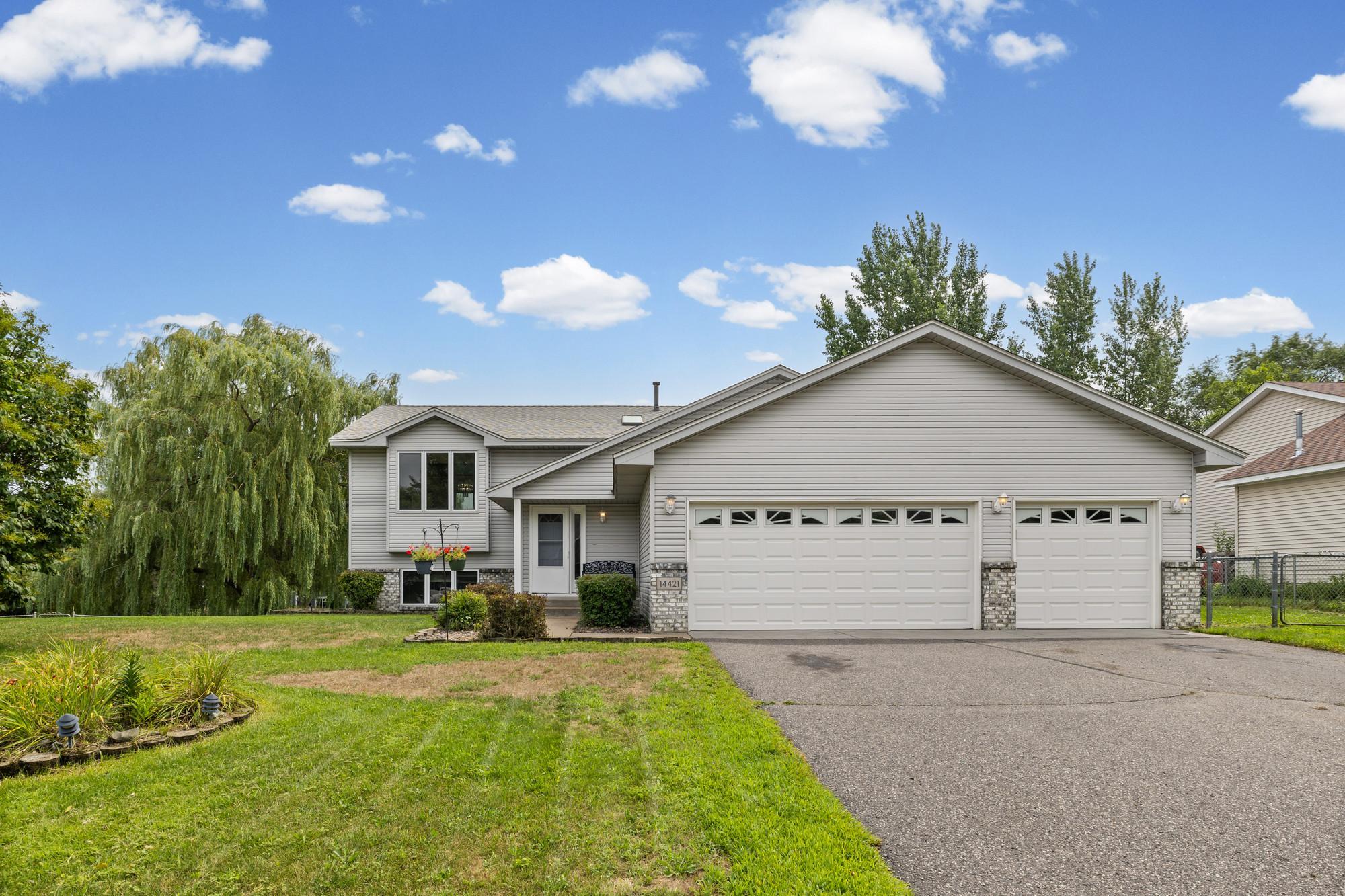 2nd image of 14421 Tungsten Wy Nw, Anoka, MN 55303 | MLS# 7038780