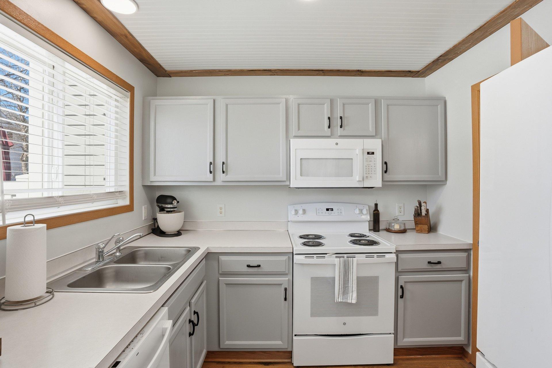 Homes for sale in Chanhassen, MN | 7770 Village St, Chanhassen, MN 55317 | MLS# 7038800