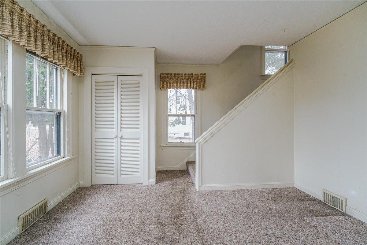 Homes for sale in Maplewood, MN | 2697 Stillwater Rd E, Maplewood, MN 55119 | MLS# 7038821