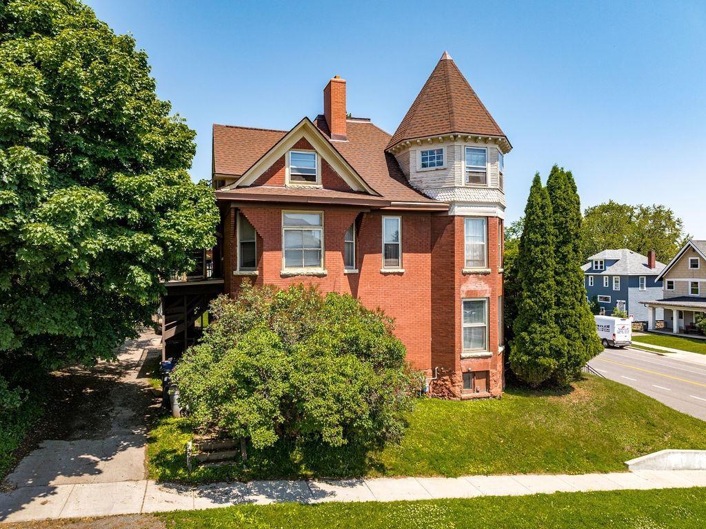 Homes for sale in Duluth, MN | 1801 E 4Th St, Duluth, MN 55812 | MLS# 7038886