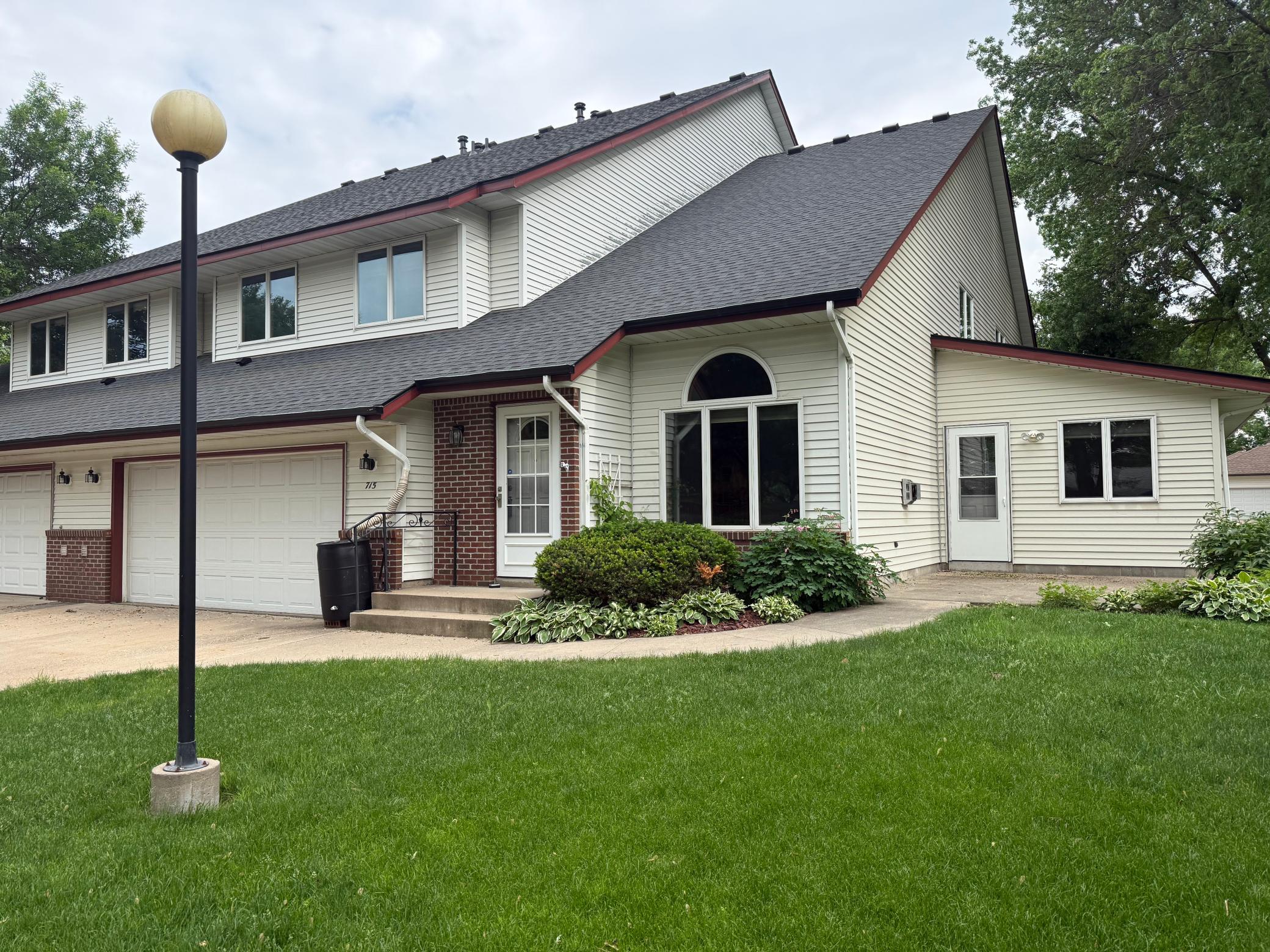 1st image of 715 1st St Se, New Prague, MN 56071 | MLS# 7039000