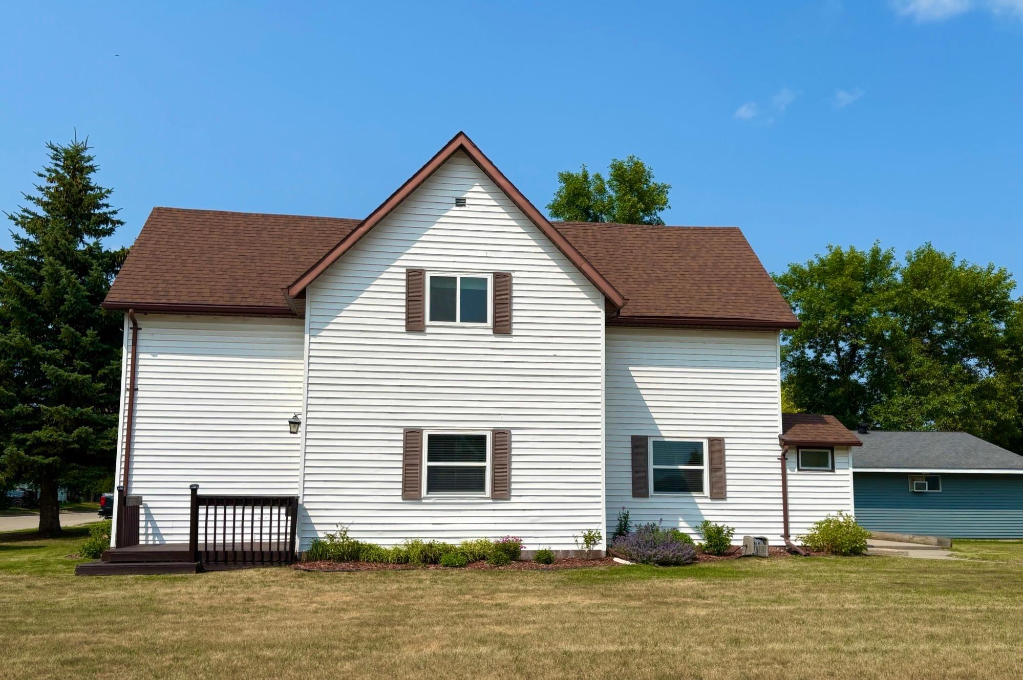 2nd image of 622 Saint Paul Ave S, Thief River Falls, MN 56701 | MLS# 7039058