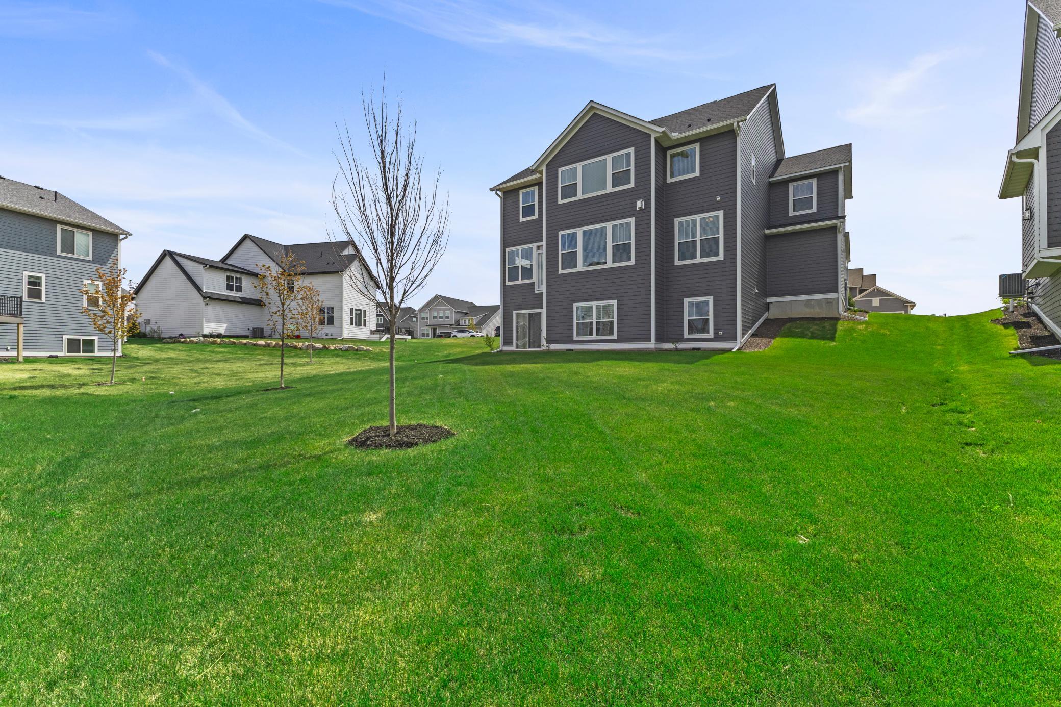 2nd image of 10122 Shadyview Ln N, Maple Grove, MN 55311 | MLS# 7039156