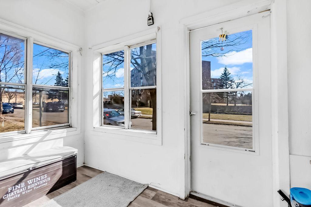 Homes for sale in Saint Paul, MN | 922 N Woodbridge St, Saint Paul, MN 55117 | MLS# 7039174