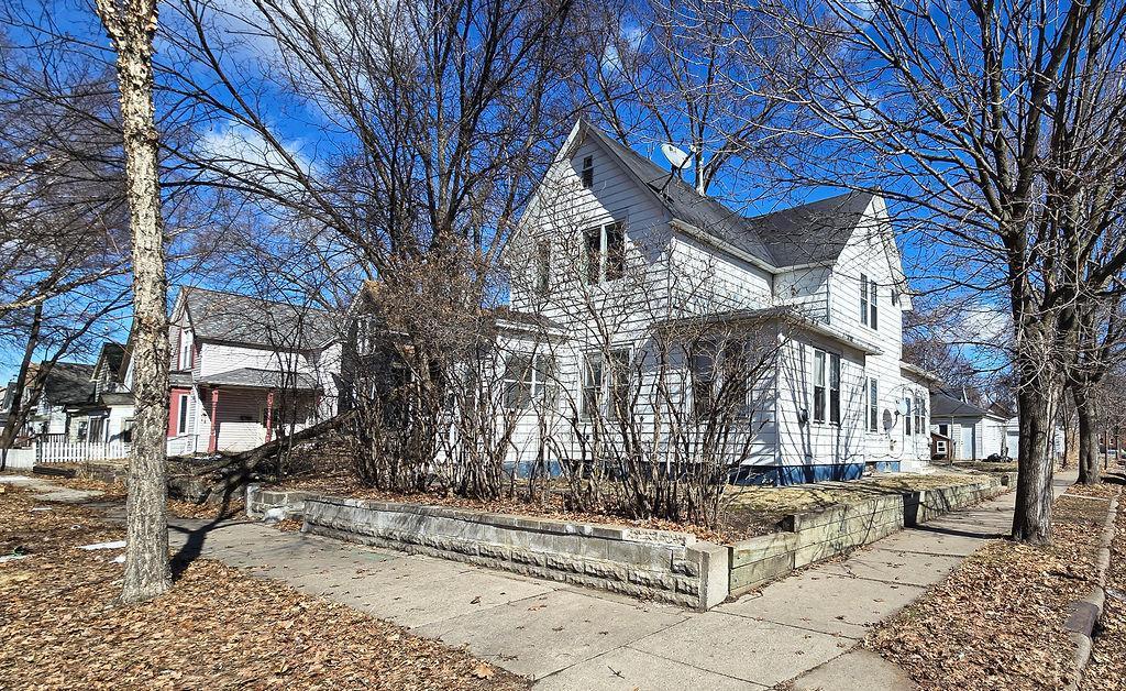 Homes for sale in Saint Paul, MN | 922 N Woodbridge St, Saint Paul, MN 55117 | MLS# 7039174