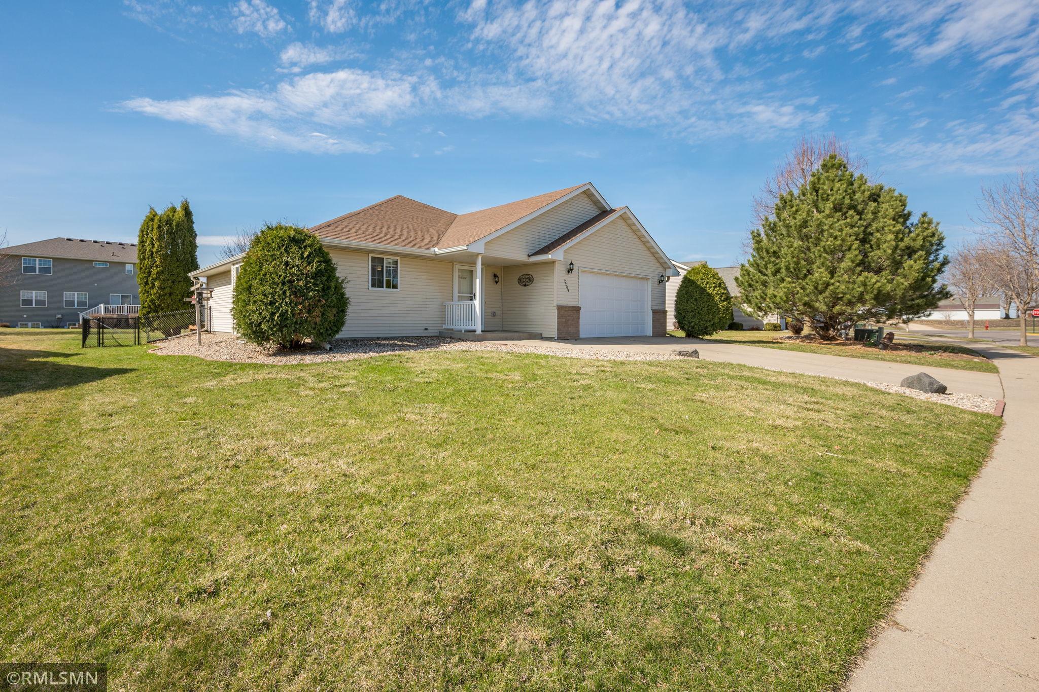 Homes for sale in North Mankato, MN | 2209 Aspen Ln, North Mankato, MN 56003 | MLS# 7039523