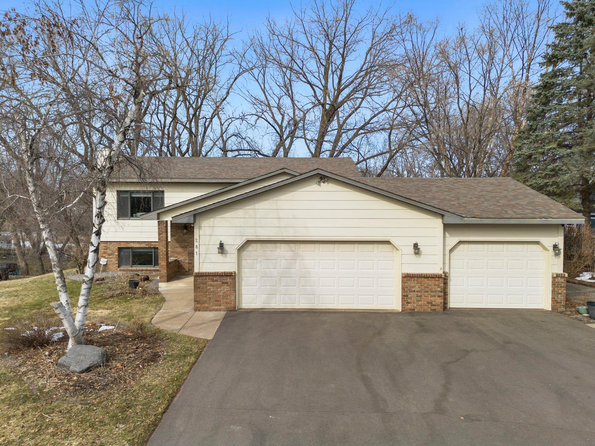 Homes for sale in Vadnais Heights, MN | 281 Woodridge Dr, Vadnais Heights, MN 55127 | MLS# 7039627