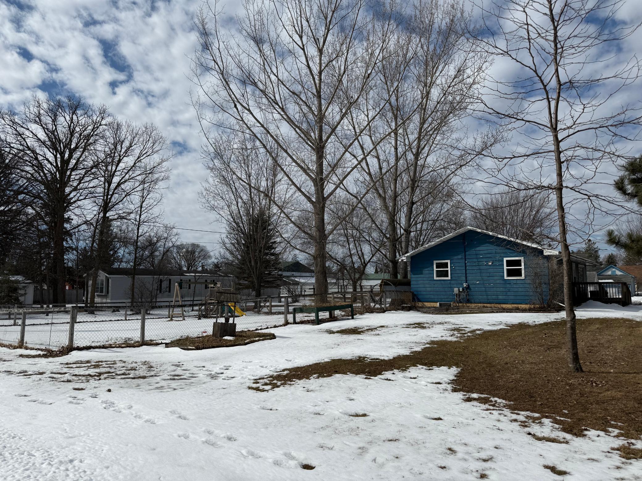 Homes for sale in Motley, MN | 64 Cedar St E, Motley, MN 56466 | MLS# 7039678