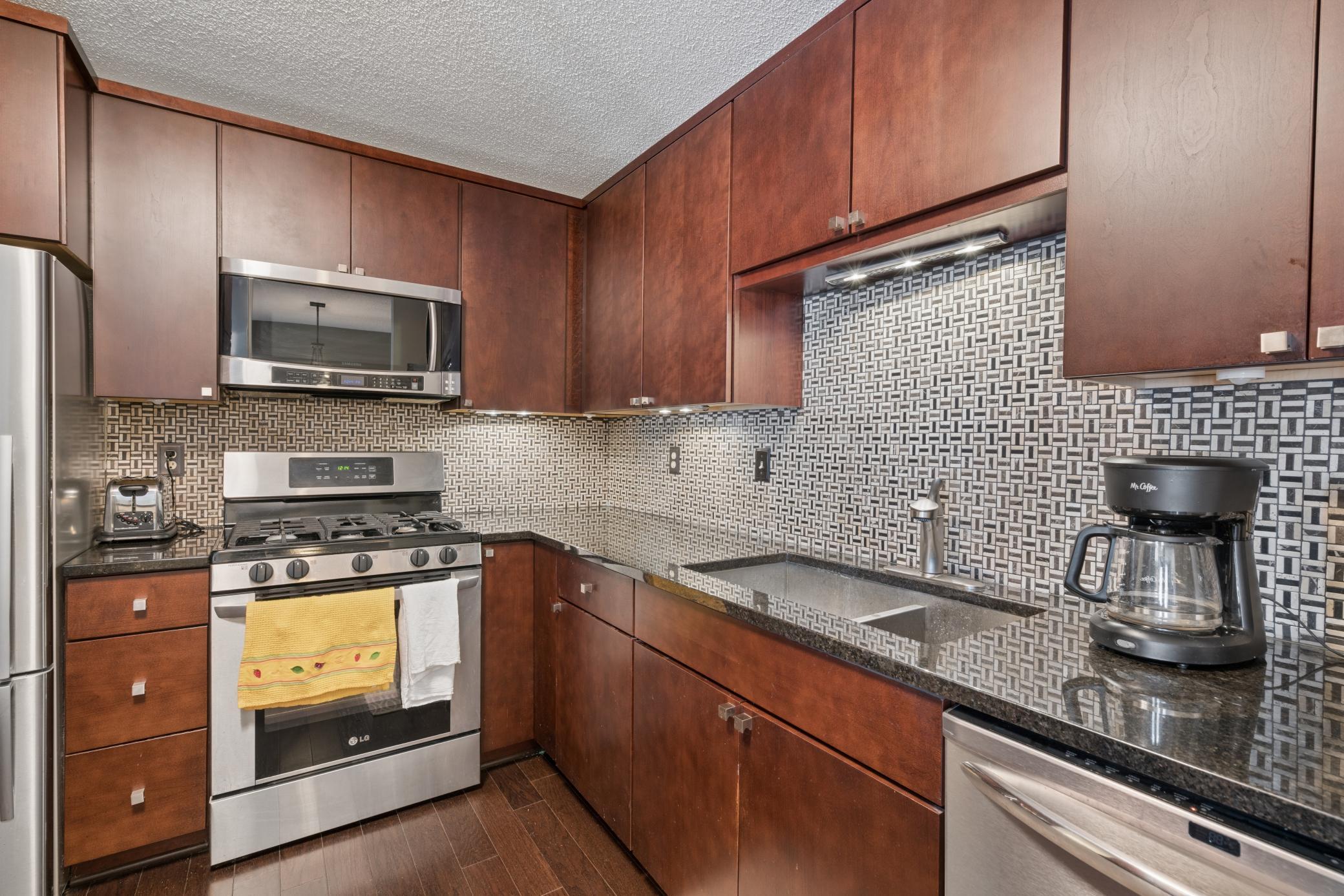 Homes for sale in Saint Anthony, MN | 4002 Foss Rd #102, Saint Anthony, MN 55421 | MLS# 7039725