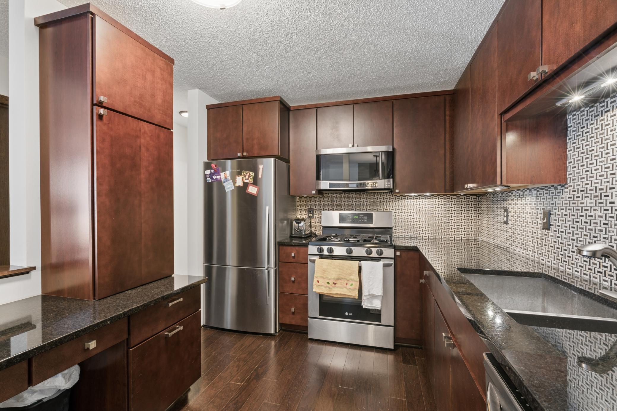 Homes for sale in Saint Anthony, MN | 4002 Foss Rd #102, Saint Anthony, MN 55421 | MLS# 7039725