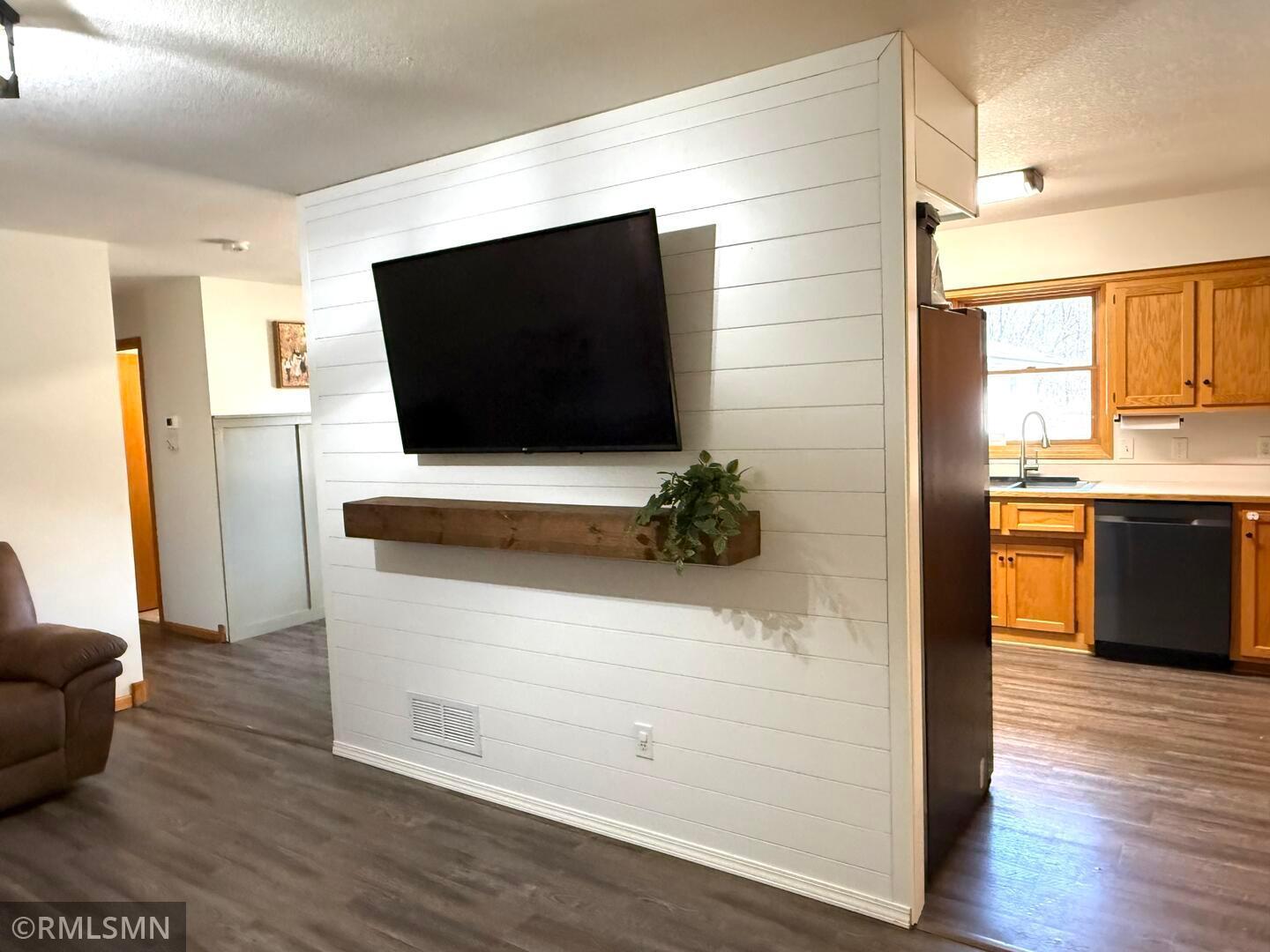 Homes for sale in Rush City, MN | 4748 Rush Lake Rd, Rush City, MN 55069 | MLS# 7039831