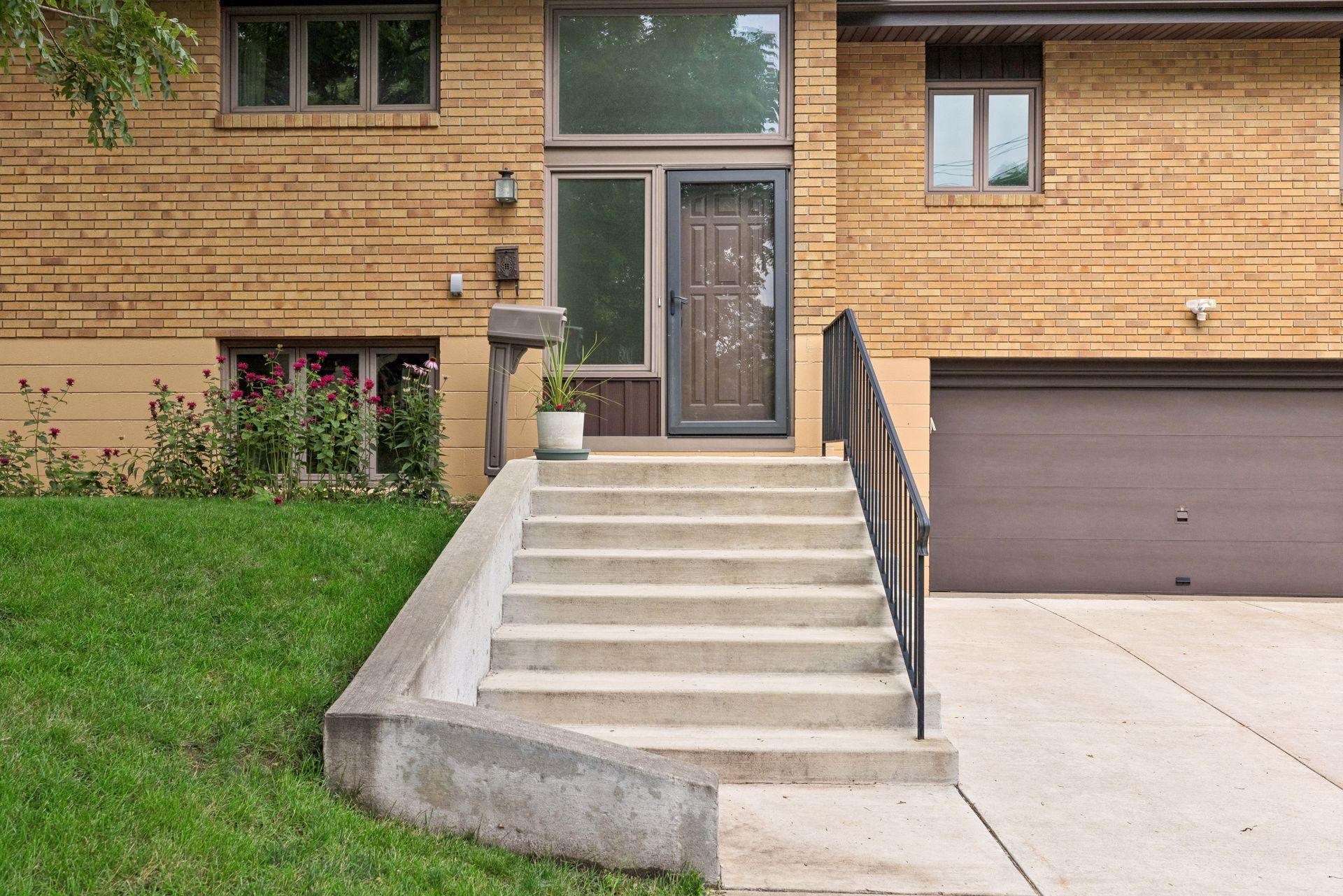 4th image of 116 Victory Pl, South Saint Paul, MN 55075 | MLS# 7040290