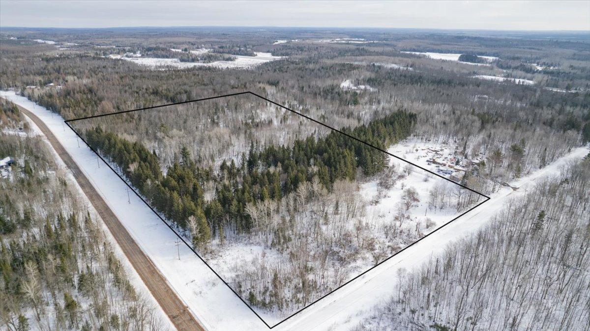 Homes for sale in Solon Springs, WI | 9249 E Stone Chimney Rd, Solon Springs, WI 54873 | MLS# 7040318