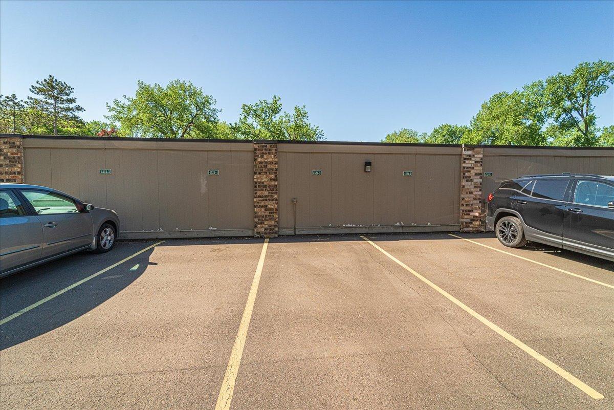 Homes for sale in St. Louis Park, MN | 4524 Cedar Lake Rd S #3, St. Louis Park, MN 55416 | MLS# 7040791