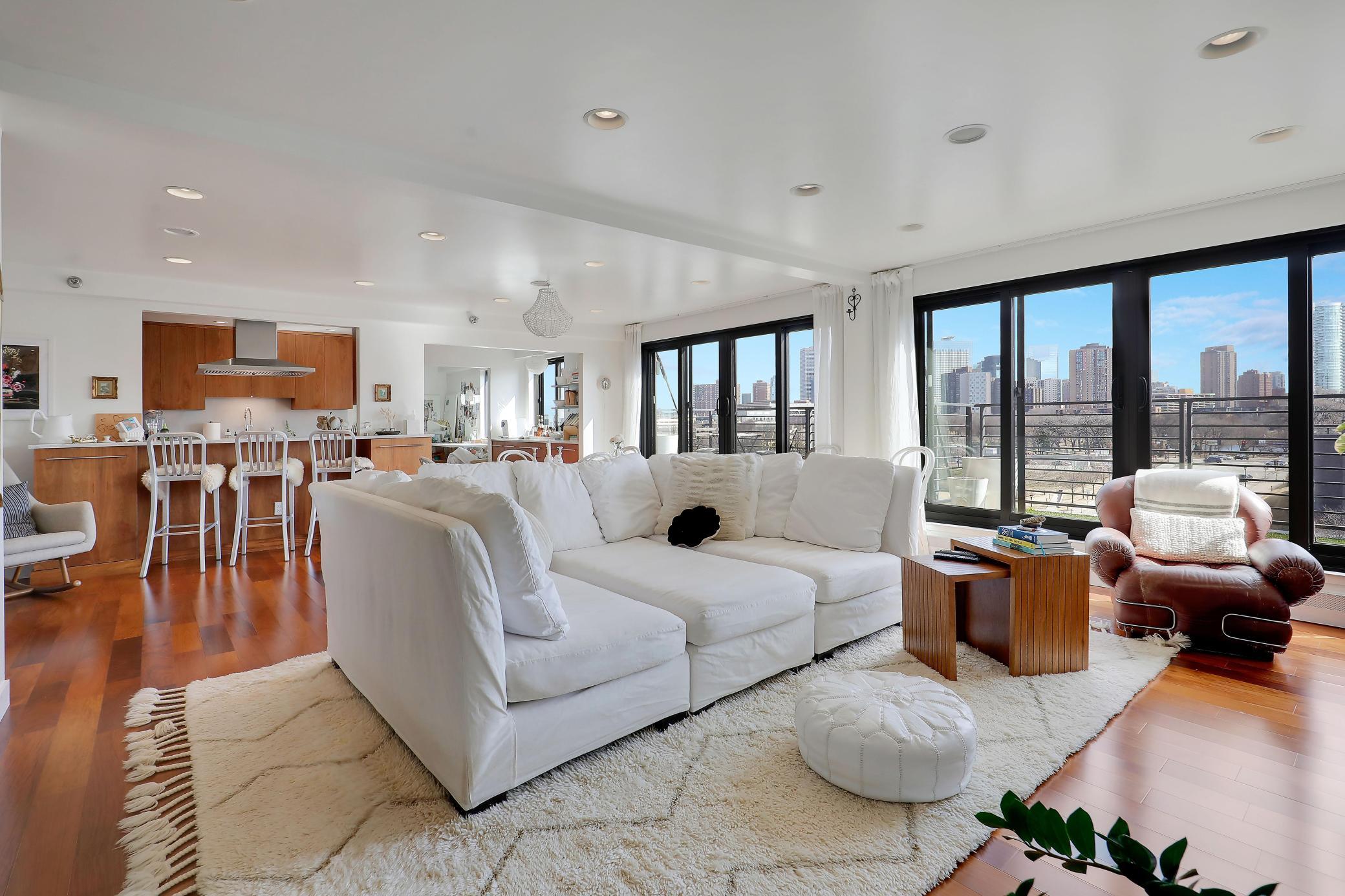 1st image of 48 Groveland Ter #414, Minneapolis, MN 55403 | MLS# 7041145