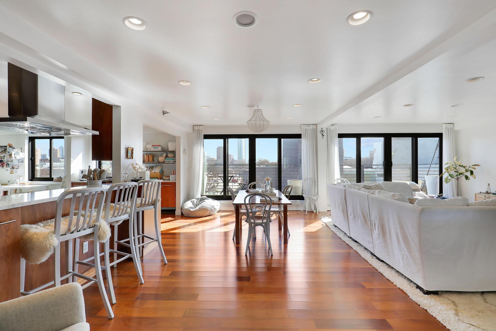 1st image of 48 Groveland Ter #414, Minneapolis, MN 55403 | MLS# 7041145
