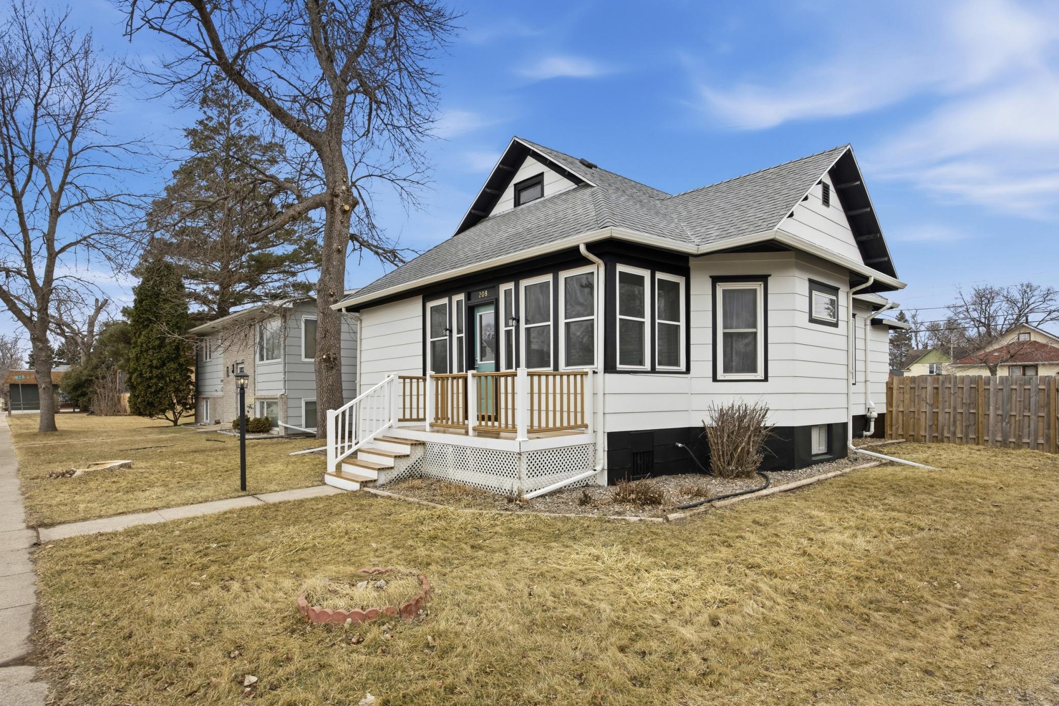 Homes for sale in Dilworth, MN | 208 1 Ave Se, Dilworth, MN 56529 | MLS# 7041173