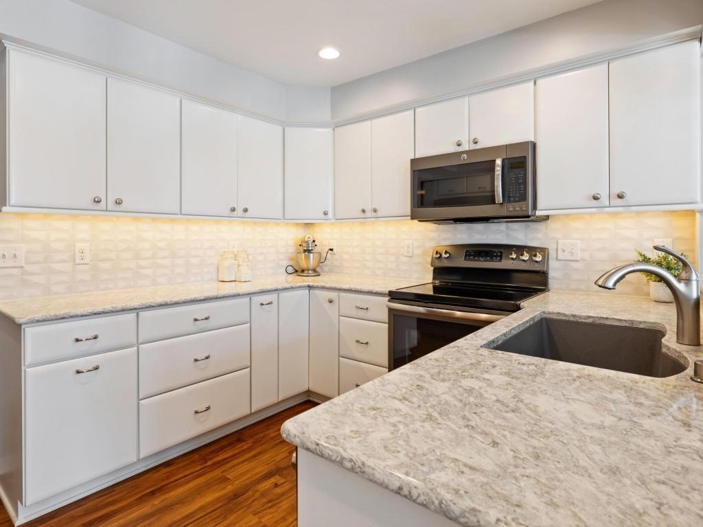 1st image of 6075 Lincoln Dr #211, Minneapolis, MN 55436 | MLS# 7041192