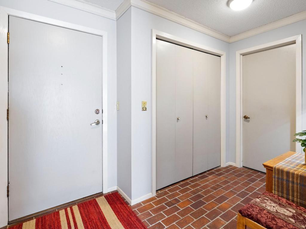 2nd image of 6075 Lincoln Dr #211, Minneapolis, MN 55436 | MLS# 7041192
