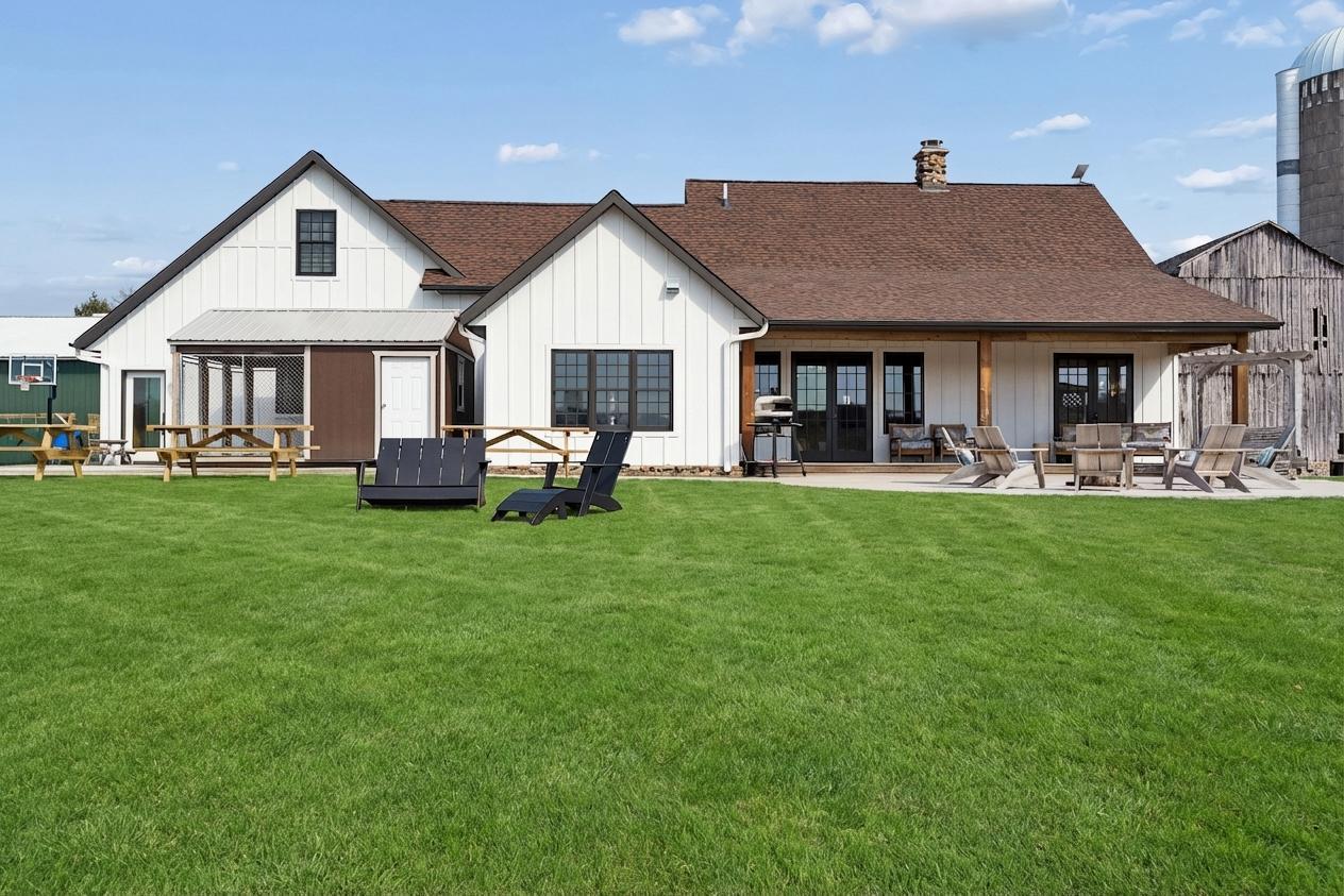 Homes for sale in Cadott, WI | 29921 40Th Ave, Cadott, WI 54727 | MLS# 7041193